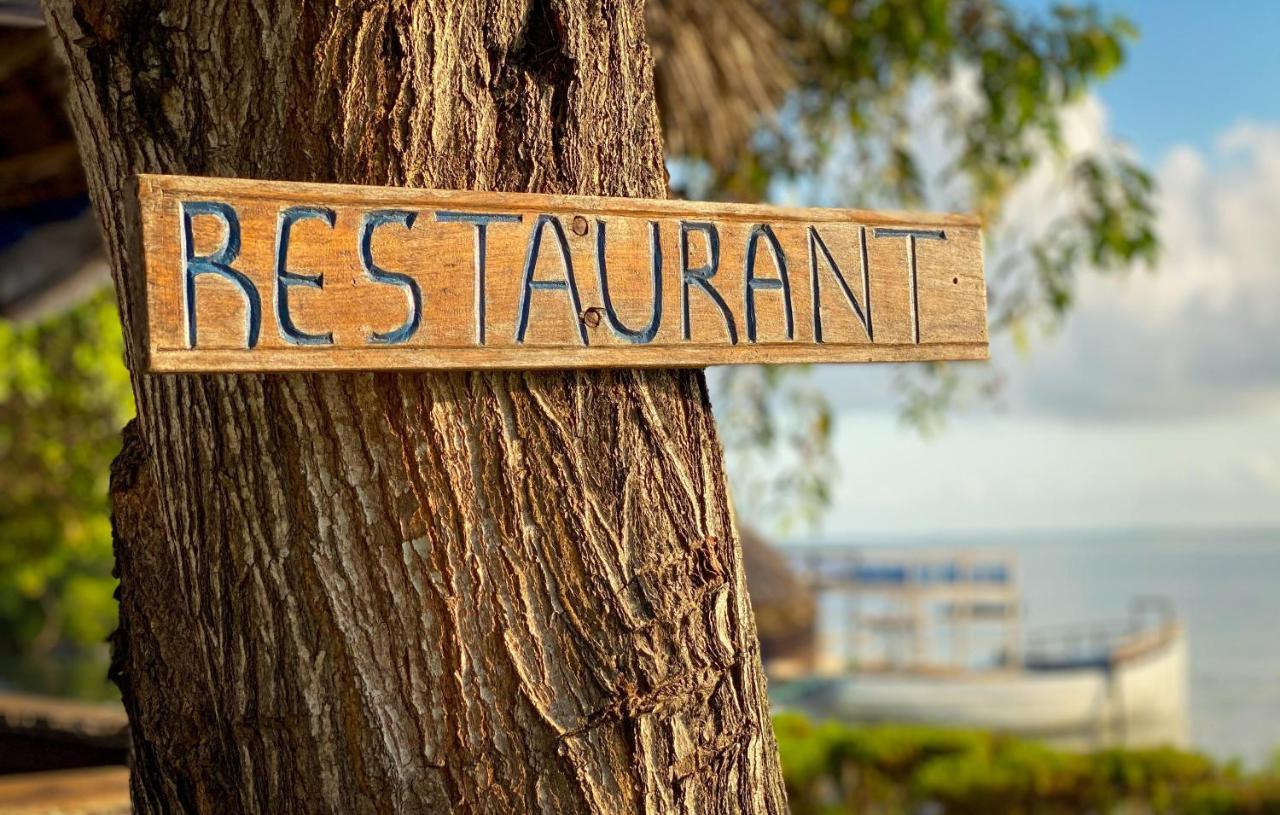 Hotel Butiama Marine Camp à Utende Extérieur photo