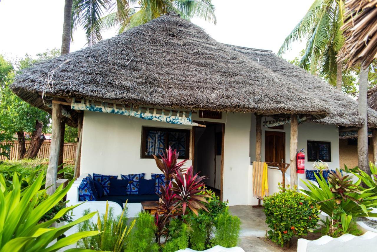 Hotel Butiama Marine Camp à Utende Extérieur photo